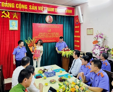 Lễ công bố và trao quyết định bổ nhiệm chức vụ Viện trưởng Viện KSND quận...